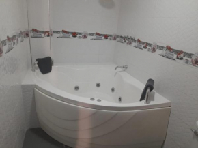 APARTAMENTO 2 DORMITORIOS con jacuzzi y Gimnasio